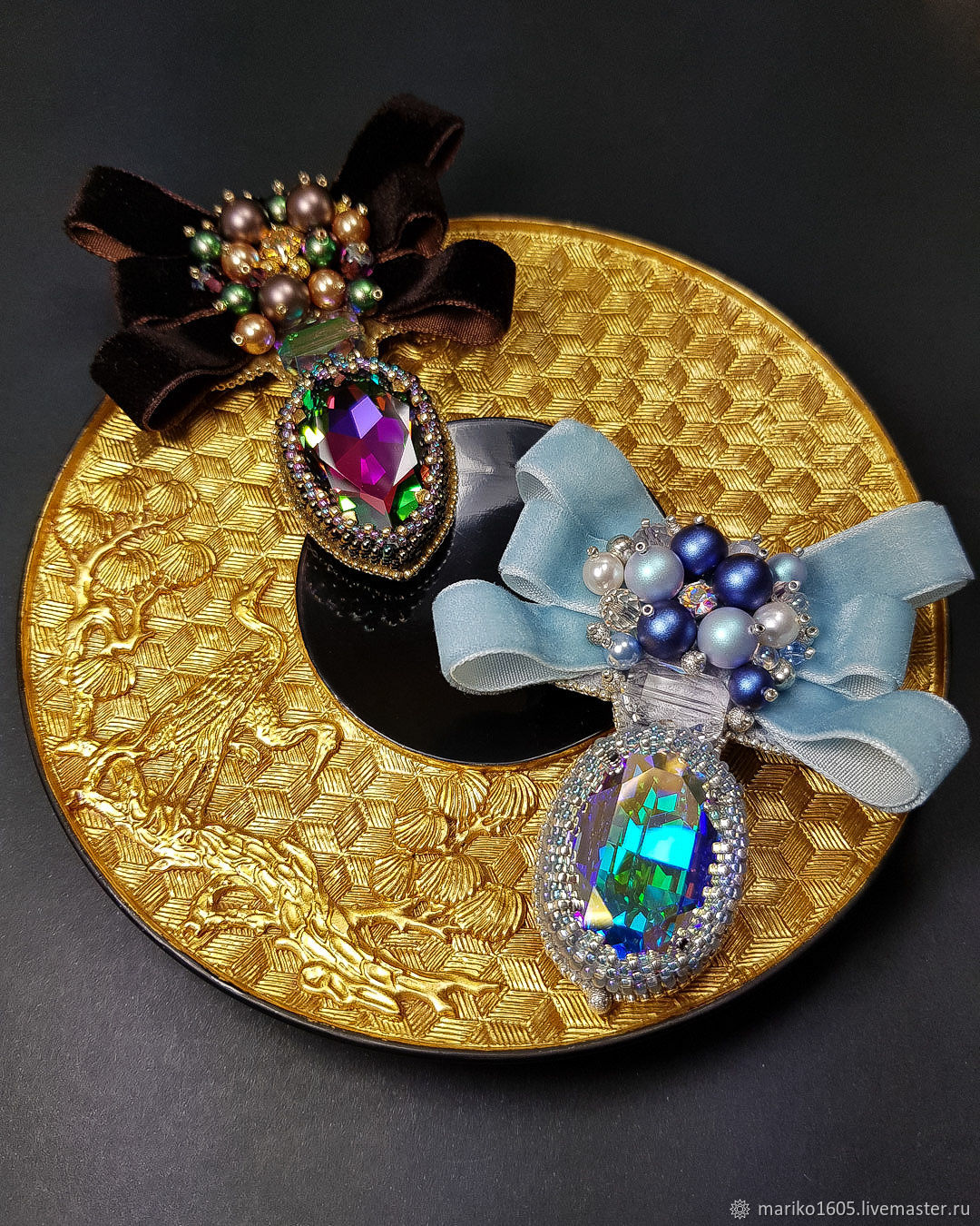 Брошь-бант с бархатными лентами и Swarovski купить в интернет-магазине ...