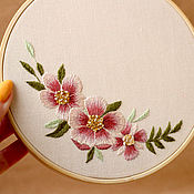 Картины и панно handmade. Livemaster - original item Embroidered wreath of flowers. embroidered flowers. Embroidered painting surface. Handmade.
