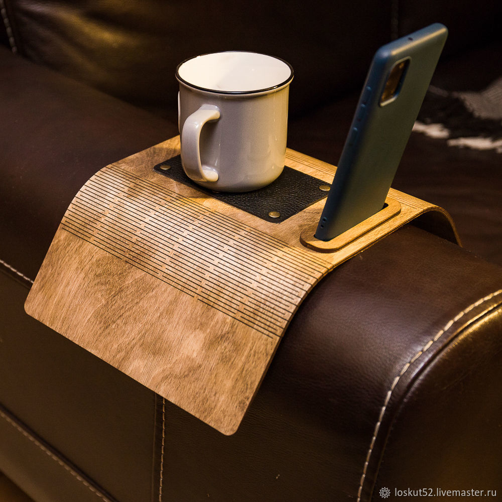 Столик-накладка для подлокотника дивана/кресла купить в интернет-магазинеЯрмарка Мастеров по цене 950 ₽ – QSMGORU