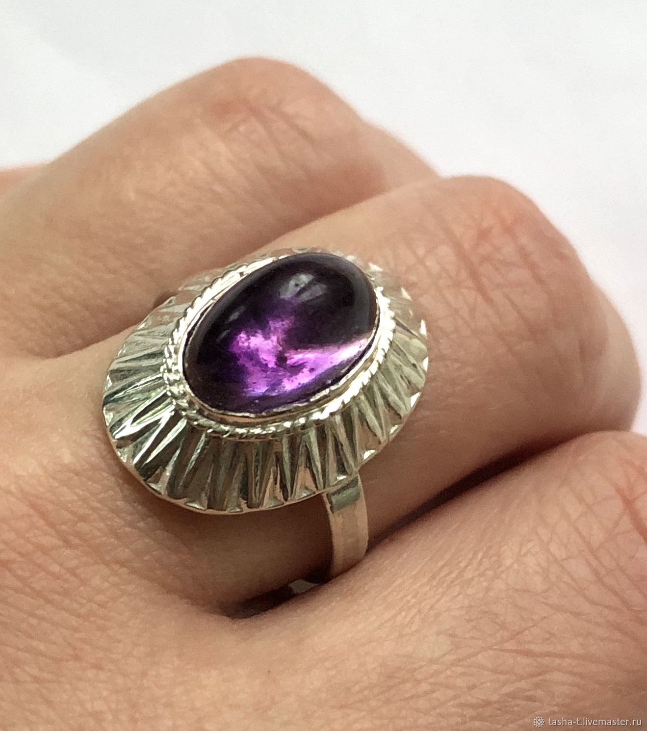 винтажные кольца москва. винтажные кольца с аметистом. кольцо с аметистом винтаж. серебряное кольцо (агат) 13. винтажный перстень.