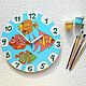 Reloj de pared en la habitación de los niños peces de Colores, reloj de niño, regalo. Watch. Clocks for Home (Julia). Интернет-магазин Ярмарка Мастеров.  Фото №2