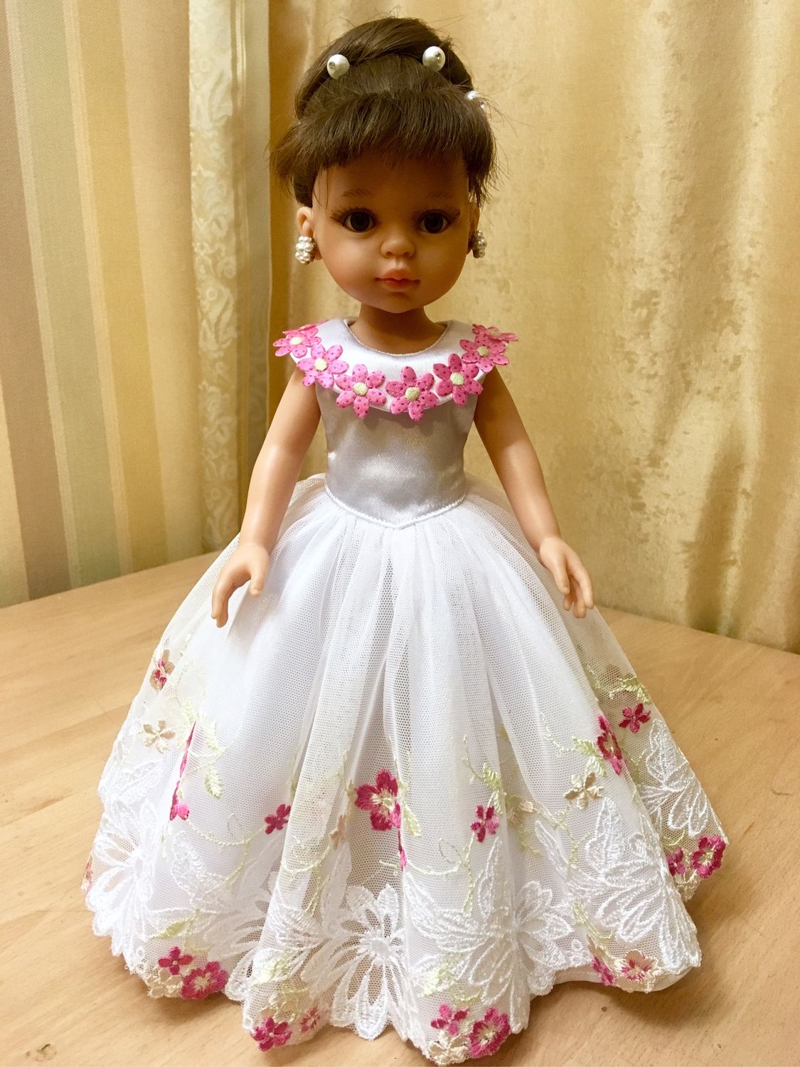 Нарядное платье для куклы