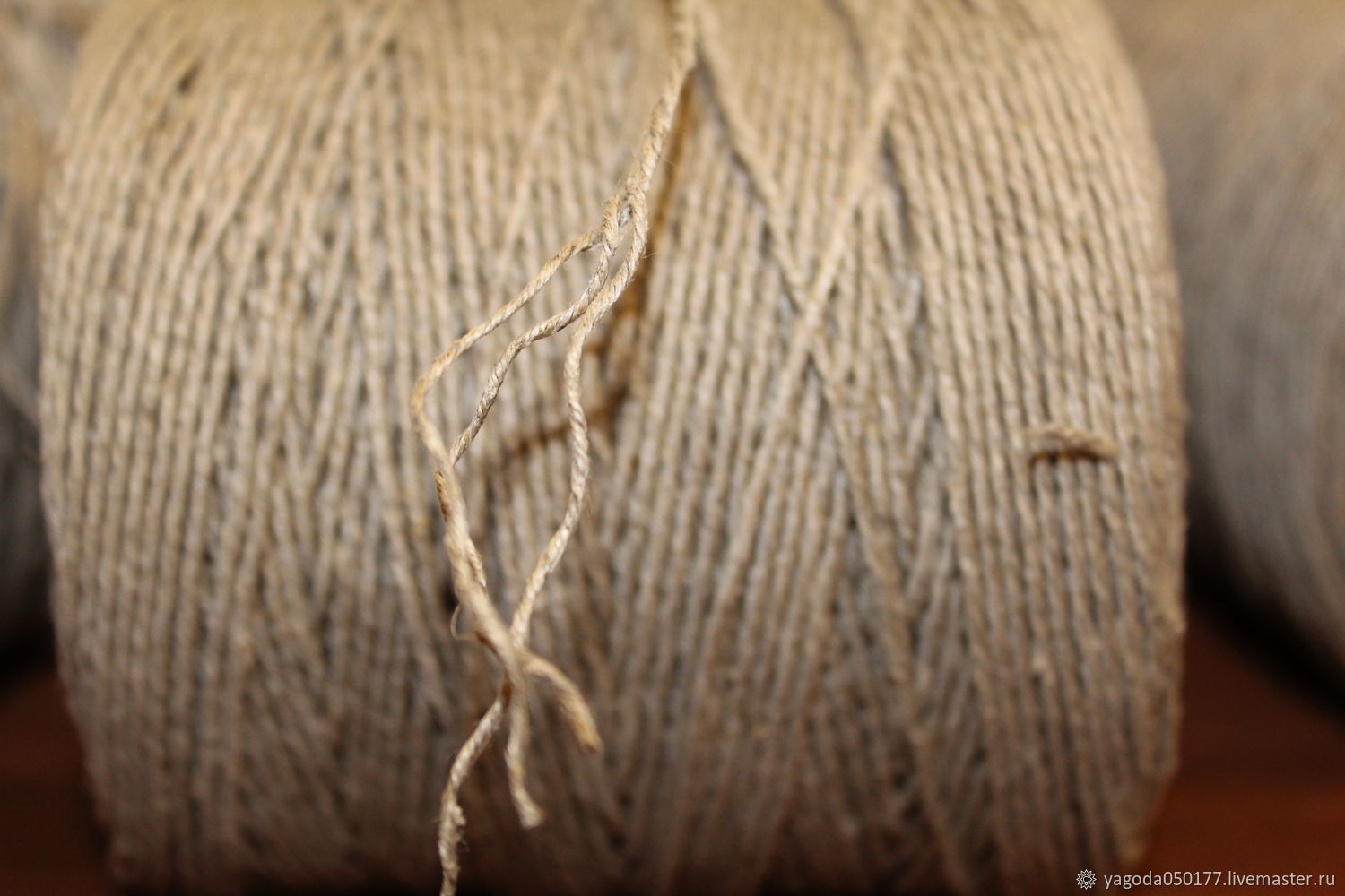 Изделия из пряжи лен хлопок. Льняная нить для газа. Льняная нить. Льняная нить для газа. Что лучше лен или нить.