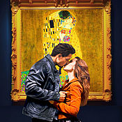 Картины и панно handmade. Livemaster - original item Painting of a Couple in a museum. Klimt Kiss, love painting. Handmade.