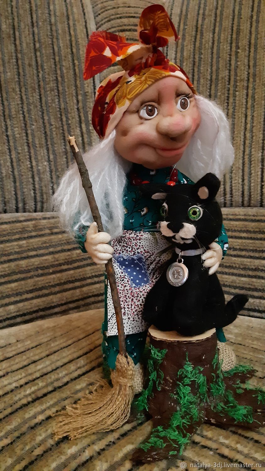 Авторская игрушка баба Яга с котом