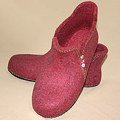 Обувь ручной работы handmade. Livemaster - original item Felted Slippers Cranberry. Handmade.