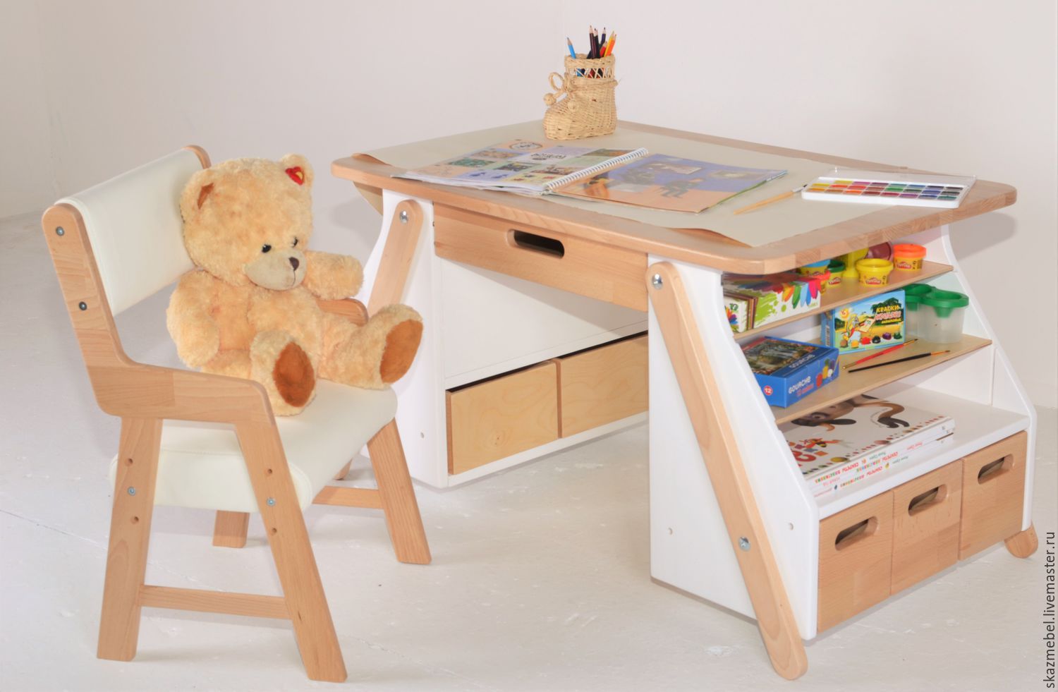 Стол для рисования в детском саду
