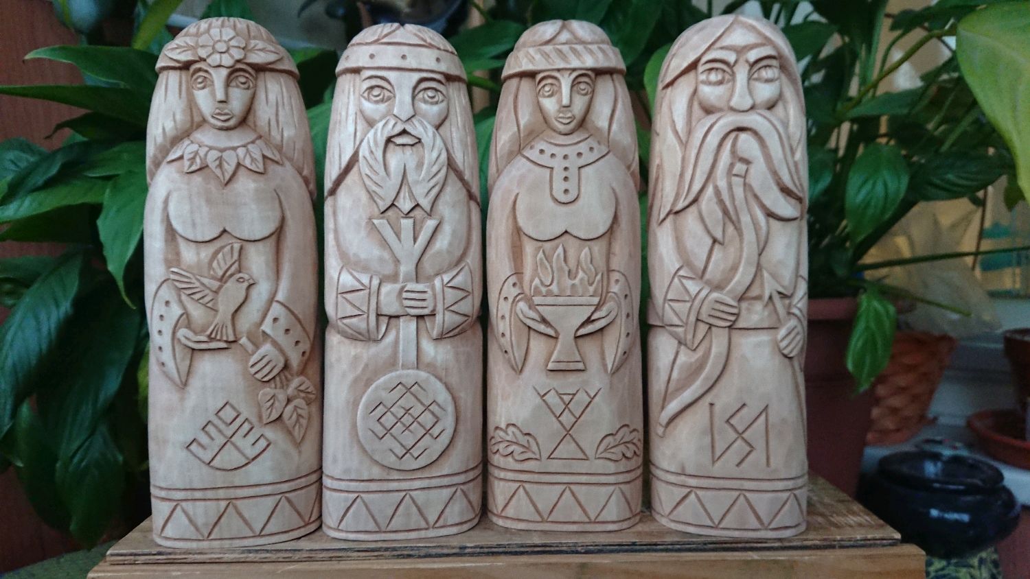 Идолы славянских богов Перун