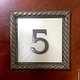 Табличка на дверь дома (с 1-й цифрой), "бронза", glowFill, Номер на дверь, Калининград,  Фото №1