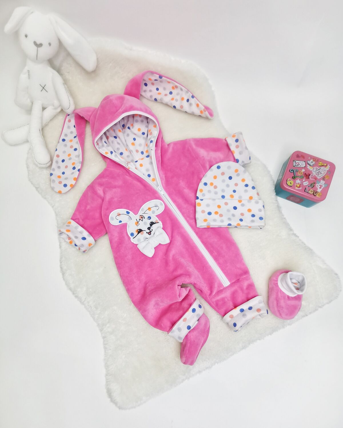 Выписка в комбинезоне с ушками. Mona liza комплект зайка ми. Комплект зайка. Комплект зайка. Комбинезон детский зайка с ушками.