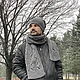 Заказать Комплект мужской вязаный  БЕННИТА/ШЕЛДОН ШАПКА двойная, длинный ШАРФ. Вязаный кэжуал  UNIC Ирина. Ярмарка Мастеров. . Комплекты головных уборов Фото №3