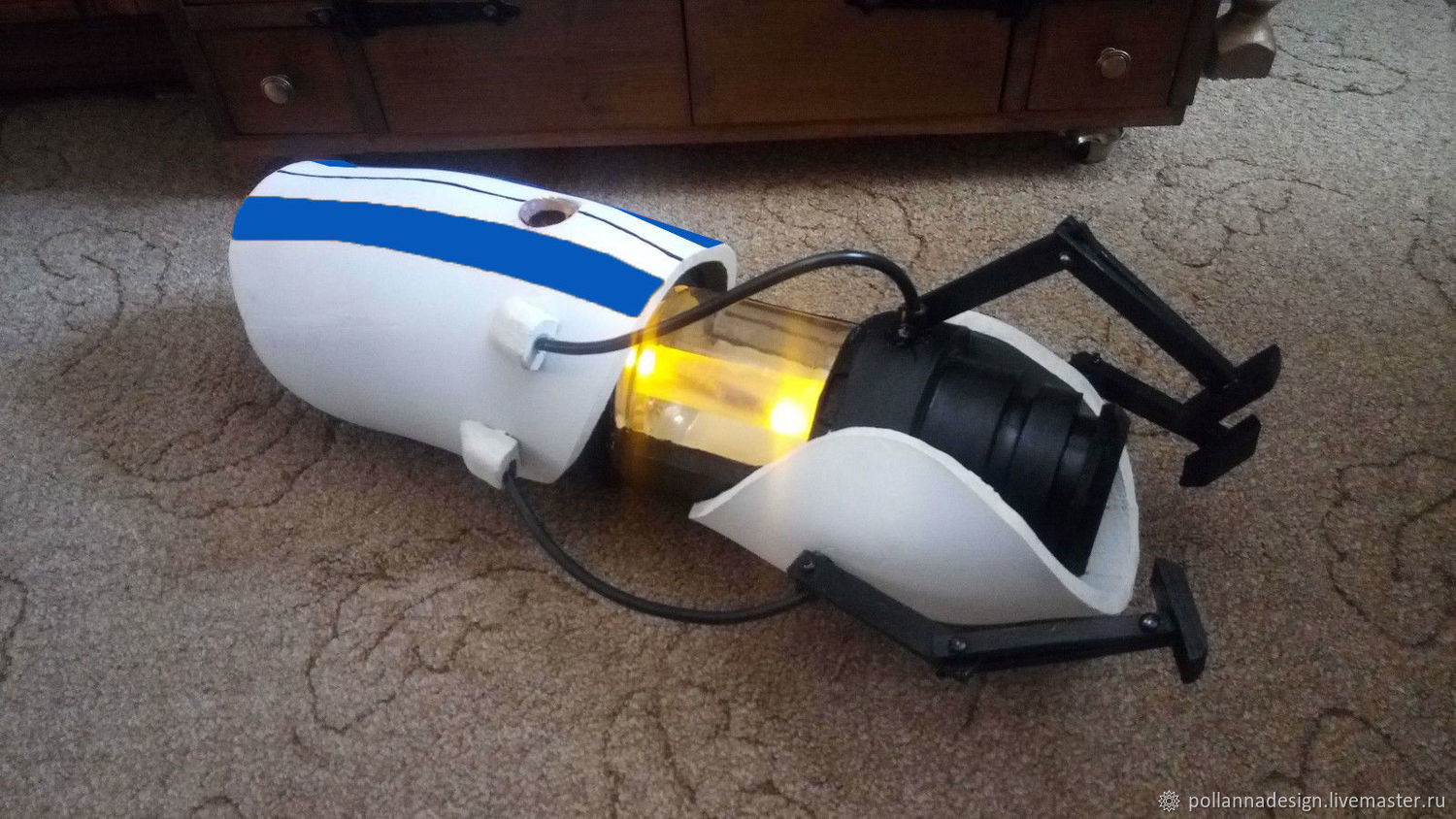 Пушка из игры Портал Portal gun синие полосы, портальная пушка в  интернет-магазине Ярмарка Мастеров по цене 10500 ₽ – JL6T2RU | Сувенирное  оружие, ...