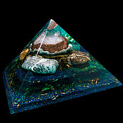 Orgonite pyramid, space harmonizer with quartz crystal