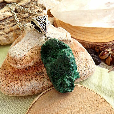 Украшения ручной работы. Ярмарка Мастеров - ручная работа Кулон с малахитом. Handmade.