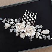 Свадебный салон handmade. Livemaster - original item Wedding comb with roses, pearls and crystal beads. Handmade.