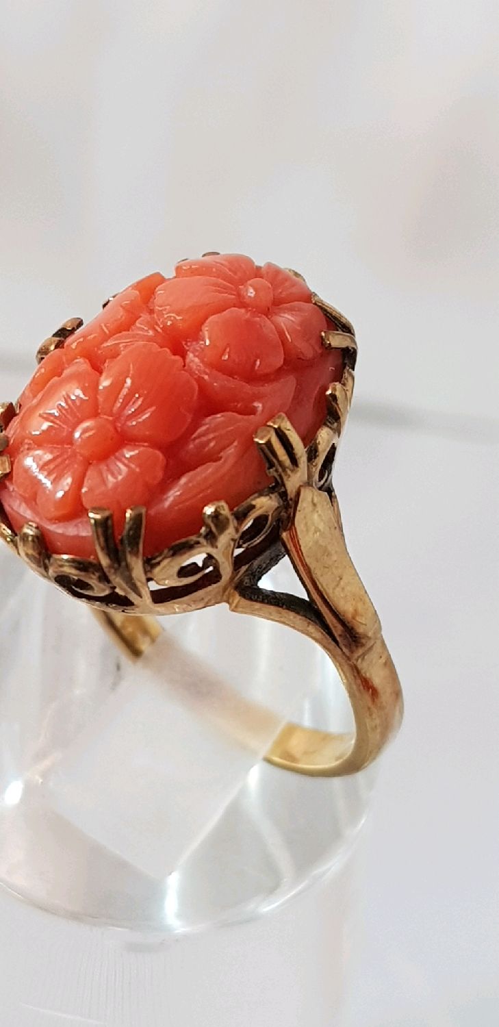 Винтаж: Золотое антикварное кольцо с резным кораллом, Англия, конец ...