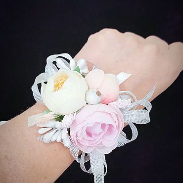 Цветок на руку своими руками: как сделать цветочный браслет подружкам невесты