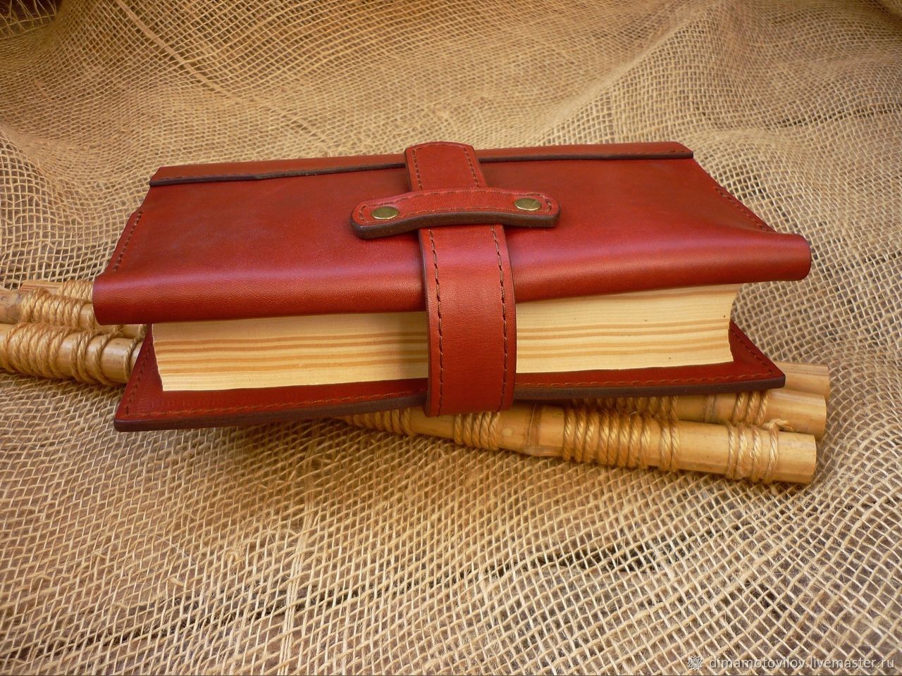 Обложка для книги, ежедневника, блокнота из кожи в интернет-магазине ...