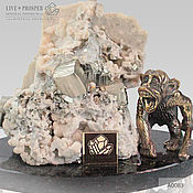 Для дома и интерьера handmade. Livemaster - original item Bronze monkey is the protector of pyrite with calcite on a plate of dolerite. Handmade.