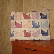 Подушка декоративная с аппликаций Кошка
