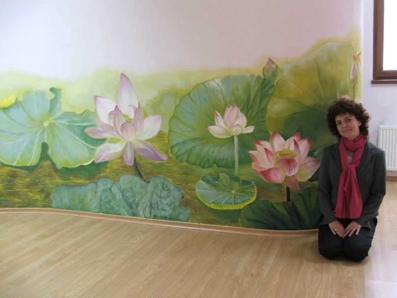 Екатерина Голикова и законченная фреска.