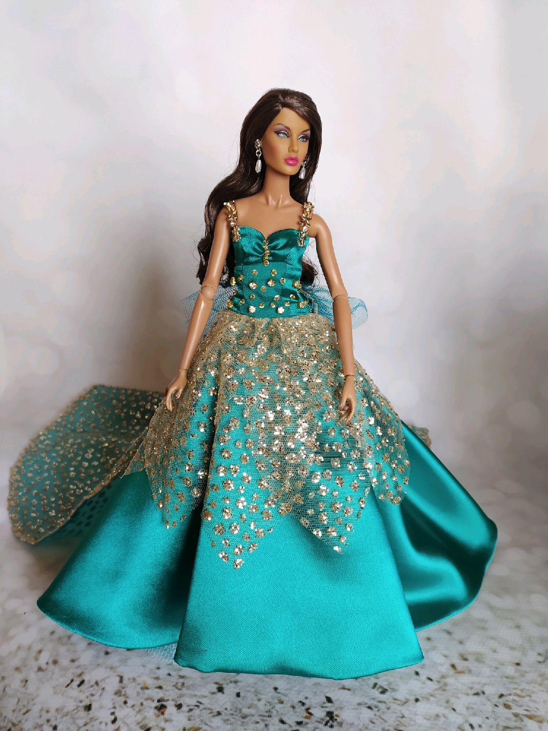 Платья универсальные для куклы Barbie для всех типов фигур, в ассортименте