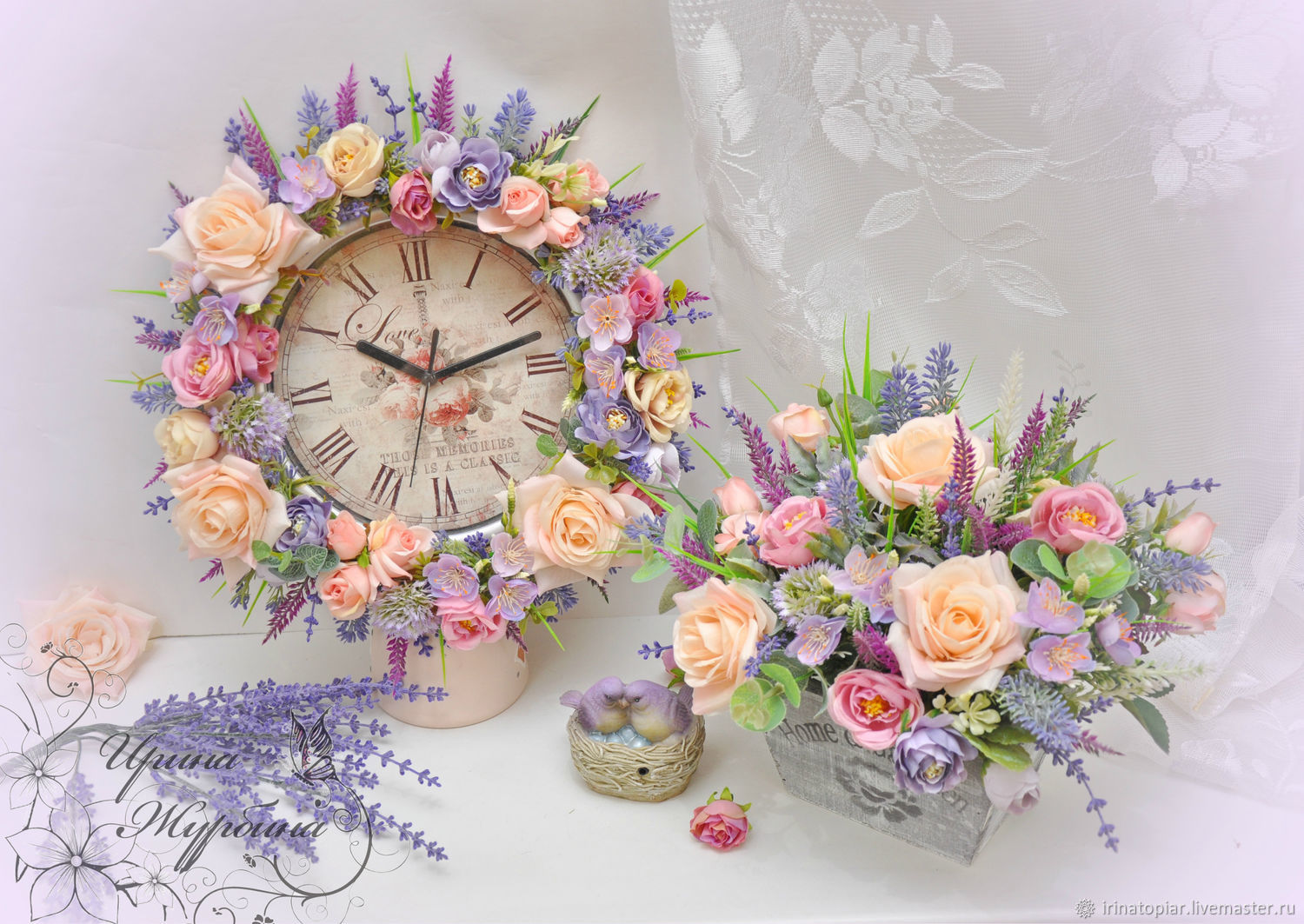 Часы декорированные цветами