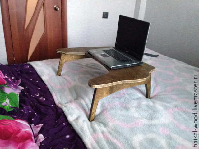 Подставка ноутбук на кровать