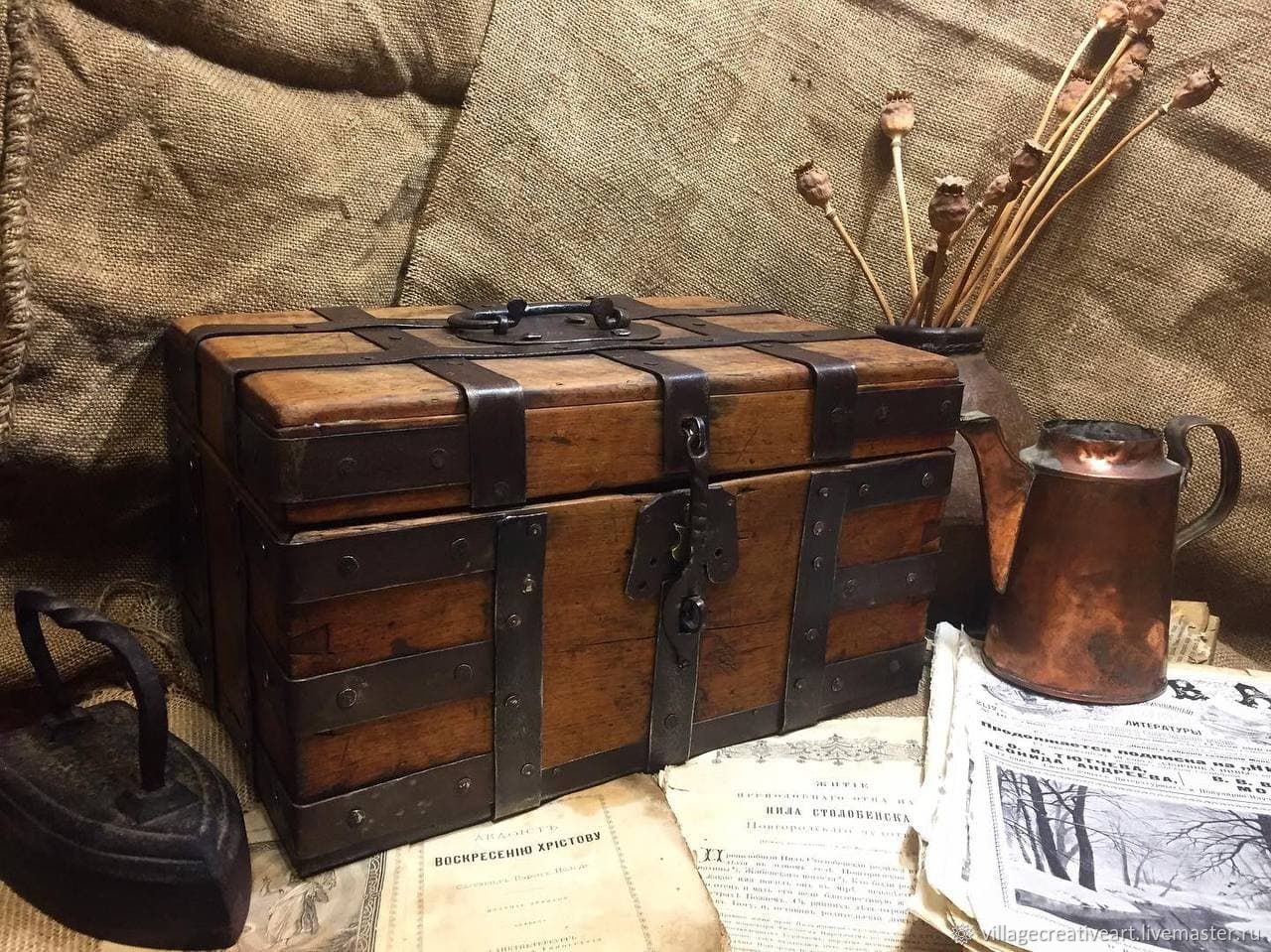 Винтаж: Кованый сундучок 19 века реставрированный в интернет-магазине ...