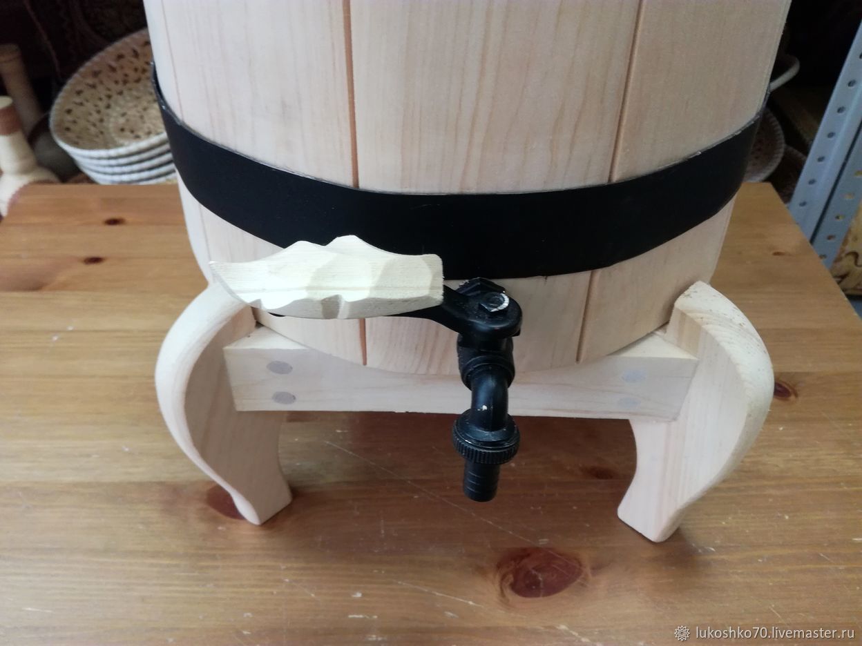 Жбан деревянный на ножках. Бочка для воды, напитков, вина, кваса, пива ...