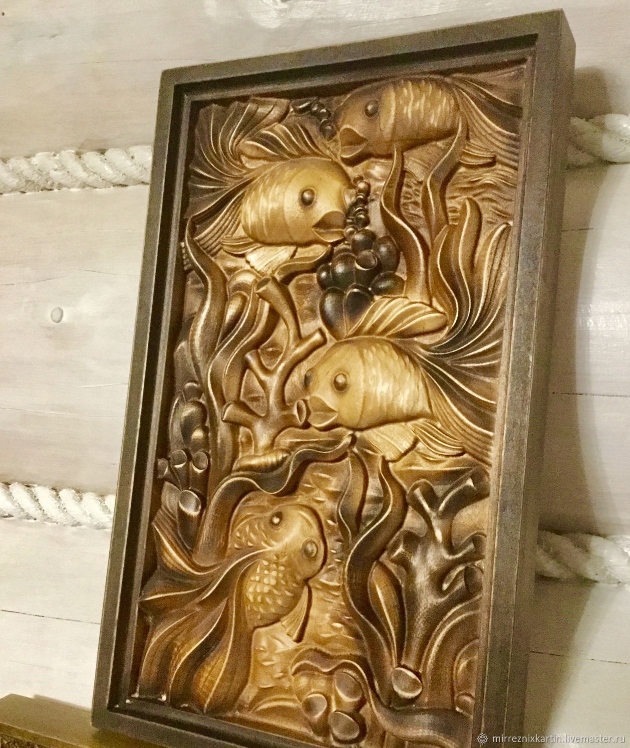Резное деревянное панно Рыбки - Сайт авторских работ HandHobby.ru
