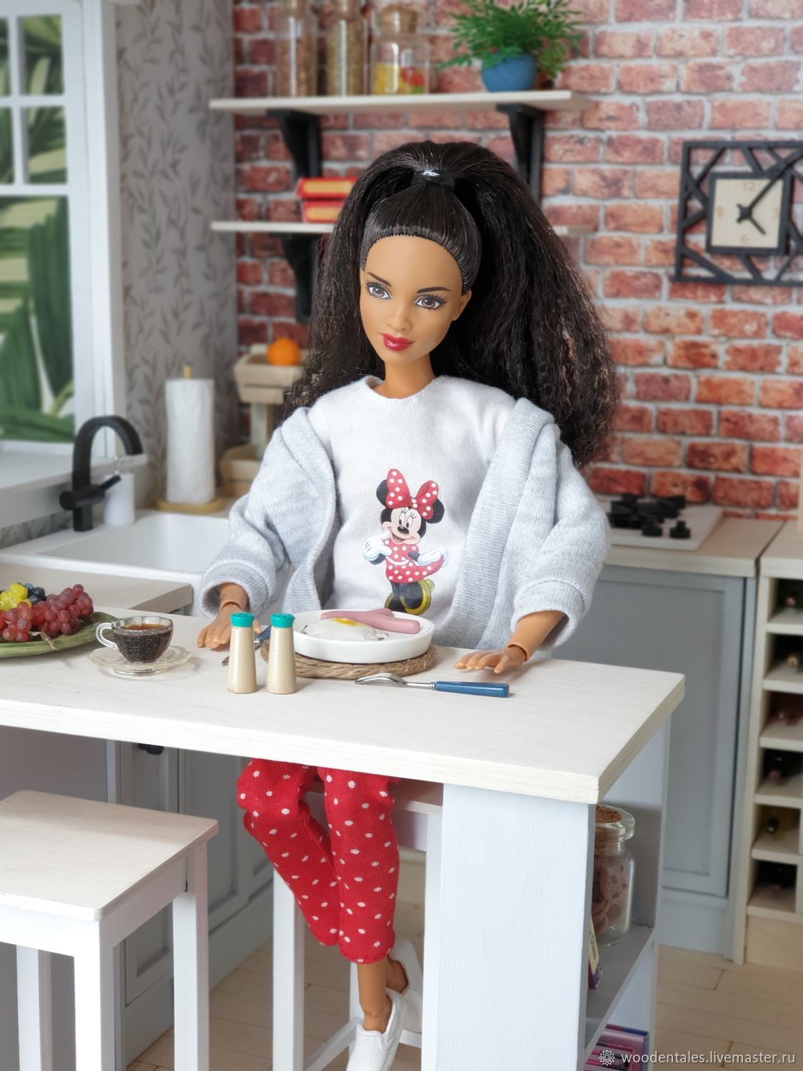 Набор из 8 комплектов мебели для кукол Барби, Монстер Хай, Винкс (Barbie, Monster High, Winx)