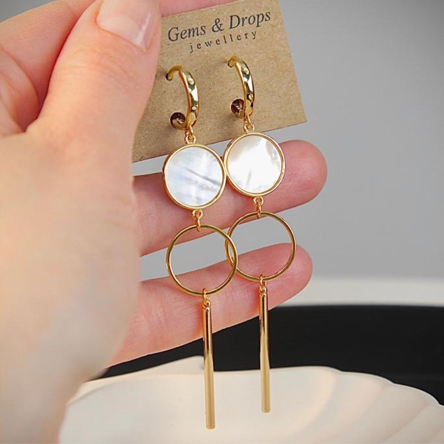 Длинные серьги с перламутром в интернет-магазине Ярмарка Мастеров по ...