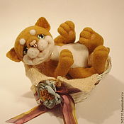 Кошка  Лапуля, коллекционная валяная игрушка