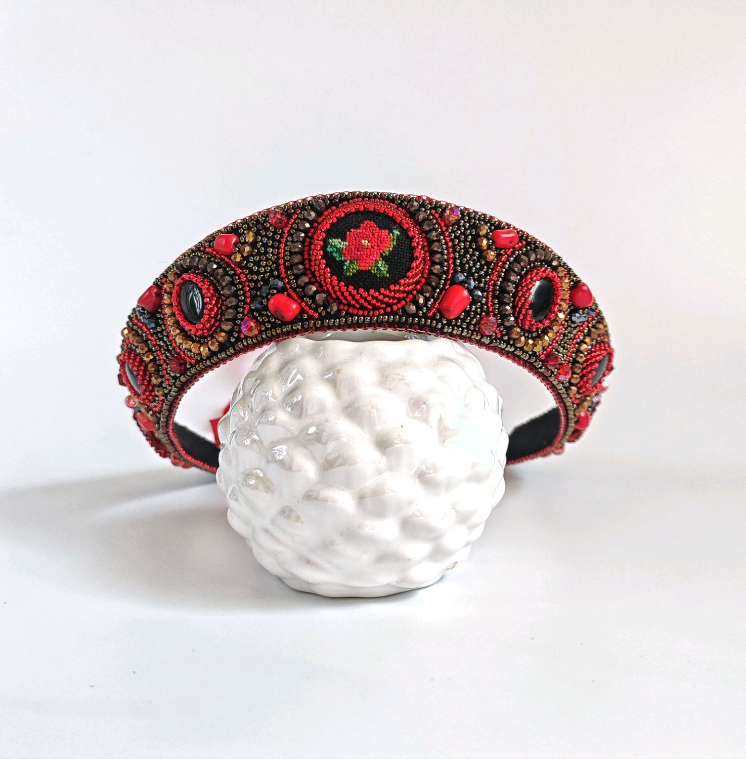 Porno bekasi va ularning qullari Katta eshak bilan qora porno tomosha qiling