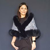 Poncho made of a scarf with artificial fur