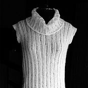 A pullover knitted 
