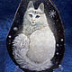 Белая кошка. Панно из камня с росписью Любимая Кошка Снежной Королевы. Панно. Летучая Кошь. Интернет-магазин Ярмарка Мастеров.  Фото №2