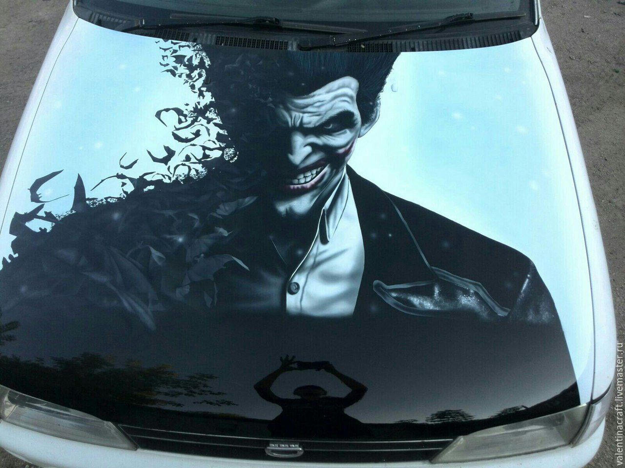Аэрография на капот автомобиля Джокер