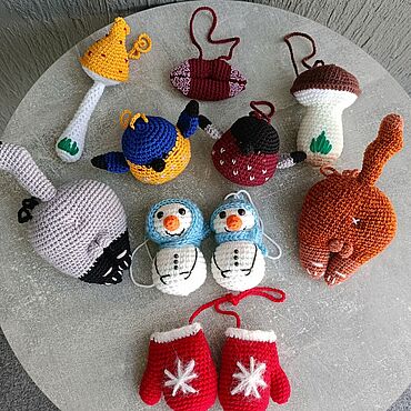 Сумки ручной работы. Ярмарка Мастеров - ручная работа Вязаные брелки. Handmade.