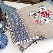 Сумки и аксессуары handmade. Livemaster - original item Handbag with clasp hand embroidery cross flowers. Handmade.