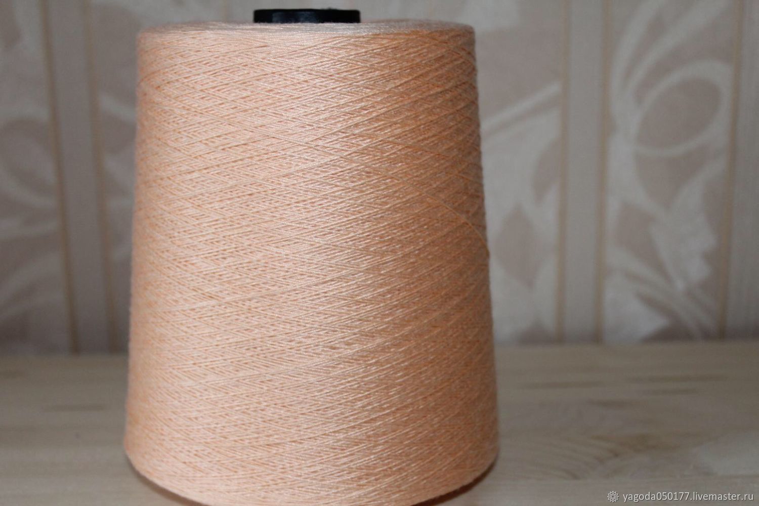 Бобинная пряжа кашемир. Акриловая пряжа бобинная. В магазине продается пряжа в бобинах. В магазине продается пряжа в бобинах. Пряжа бобинная 100% pin nb color h06.