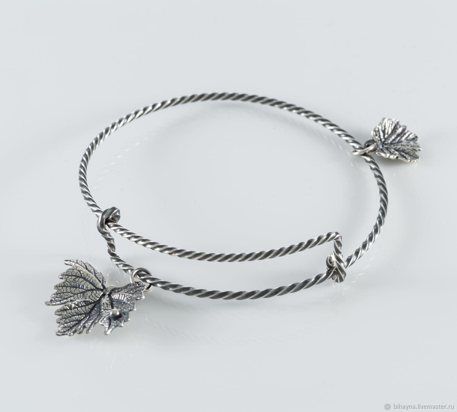 Жесткие женские браслеты из серебра