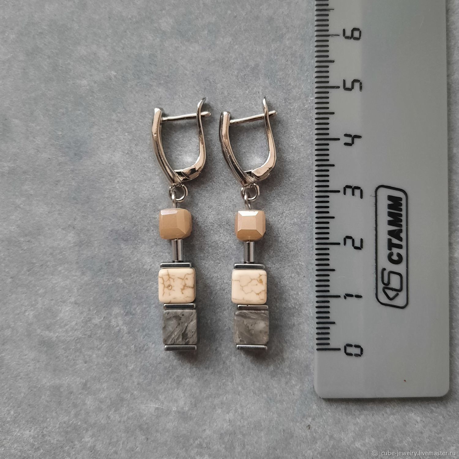 Серьги висюльки вечерние с кубиками яшмы Пепел купить