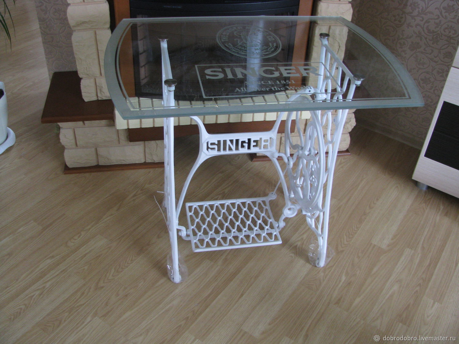 стол на станине от швейной машины зингер