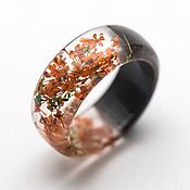 Украшения handmade. Livemaster - original item Ring made of epoxy resin and wood with flowers 