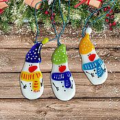 Подарки к праздникам handmade. Livemaster - original item Christmas souvenirs made of glass Funny snowmen. Handmade.