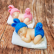 Косметика ручной работы handmade. Livemaster - original item Soap Baby on the pillow souvenir for mom as a wedding gift. Handmade.