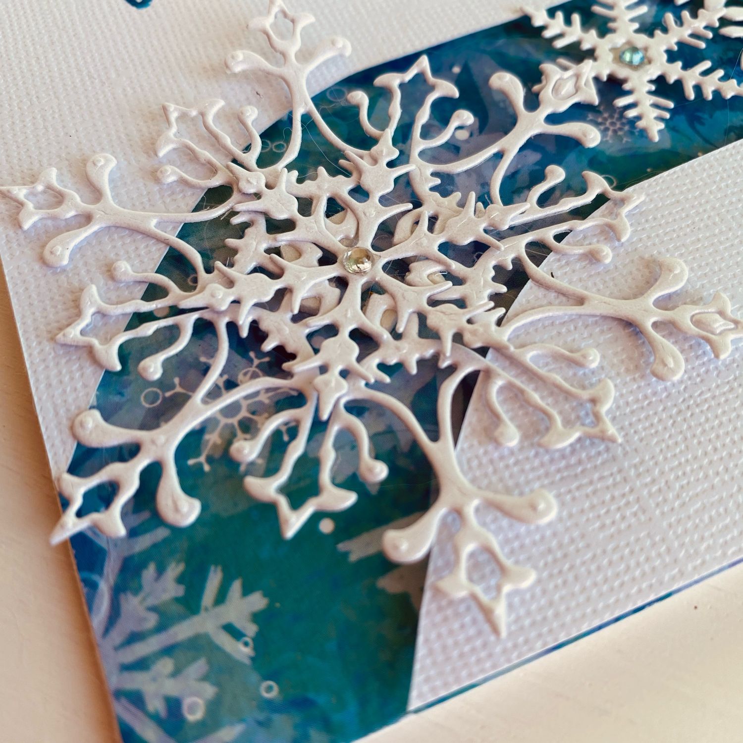 Новогодние открытки снежинки
