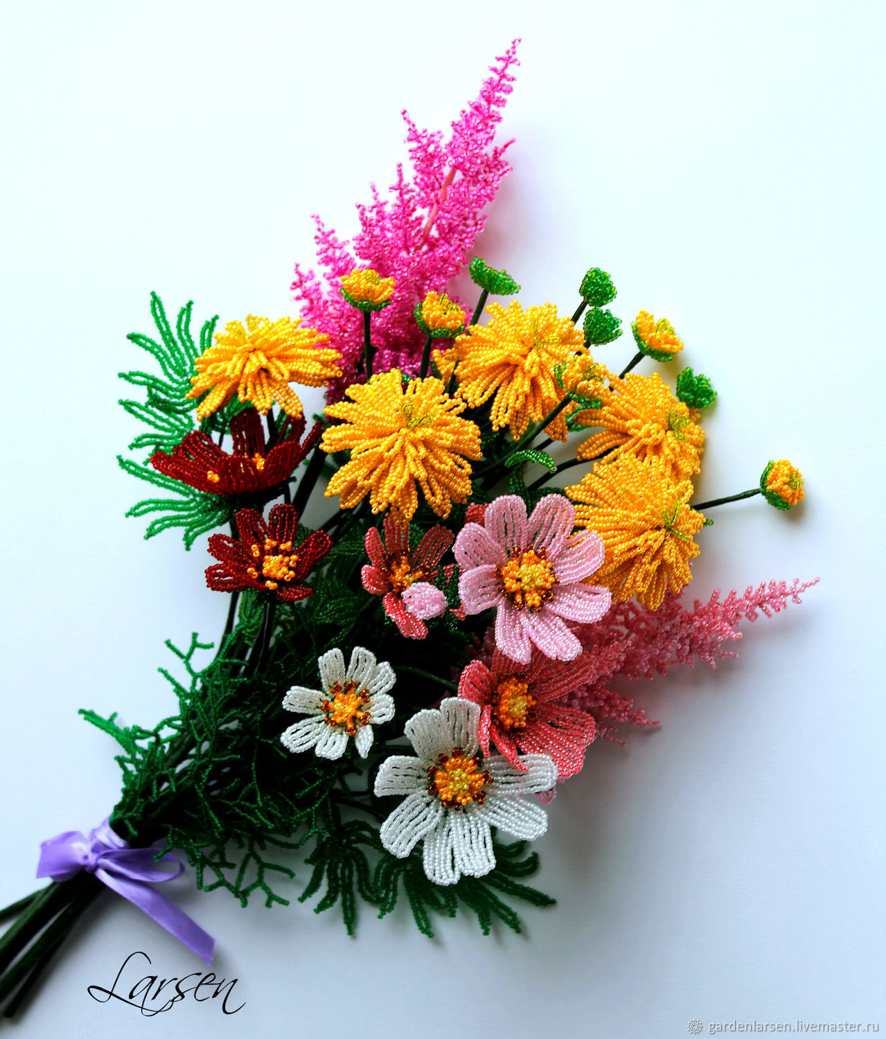 Букетик цветов из бисера